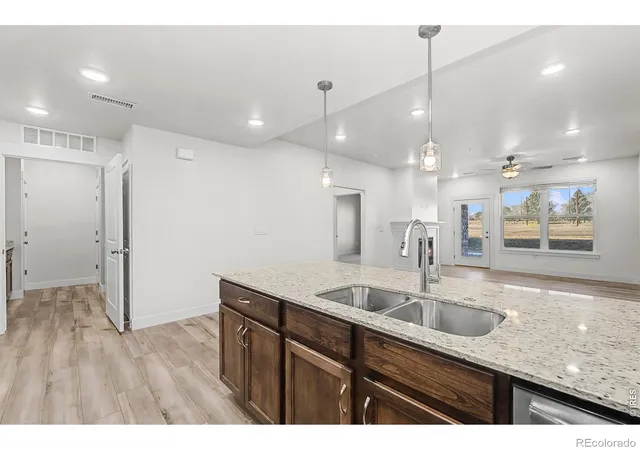 4th image of 265 High Point Dr #102, Longmont, CO 80504 | MLS# IR1058967
