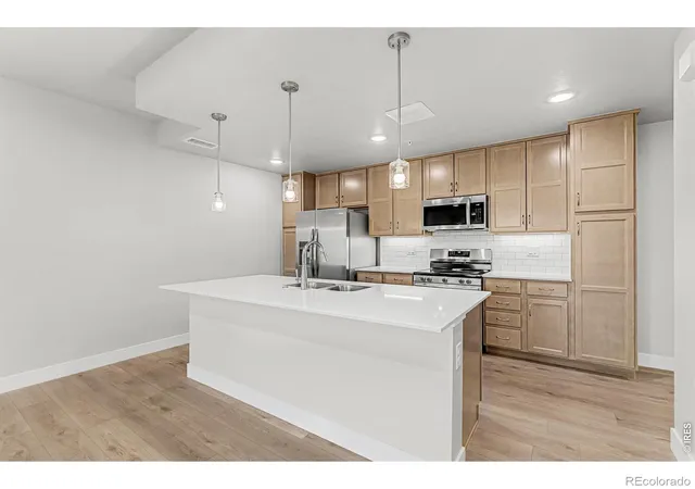 2nd image of 265 High Pt Dr, Longmont, CO 80504