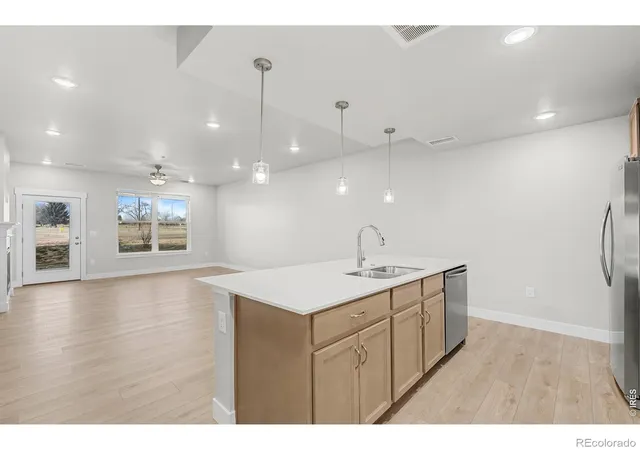 3rd image of 265 High Pt Dr, Longmont, CO 80504