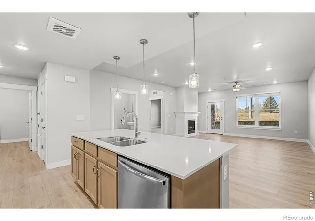 4th image of 265 High Pt Dr, Longmont, CO 80504