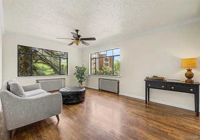 Listing Photo 5 - Condo for sale in building located at 1190 Clermont St, Denver, CO 80220 - Unit #202