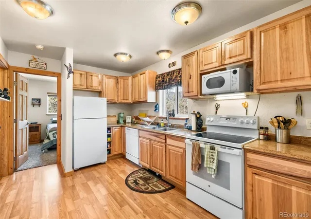 Homes for sale in Jefferson, CO | 75 York Ct #11, Jefferson, CO 80456 | MLS# 2317348