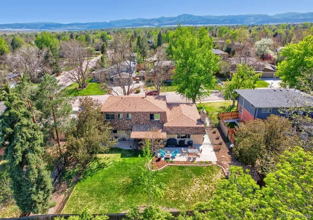 Photo 2 of Single family home for sale at 5421 W Geddes Pl, Littleton, CO 80128 | MLS# 5126475 | Listing updated on 2026-09-26