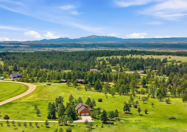 Homes for sale in Franktown, CO | 2219 Meadow Green Cir, Franktown, CO 80116 | MLS# 2324241