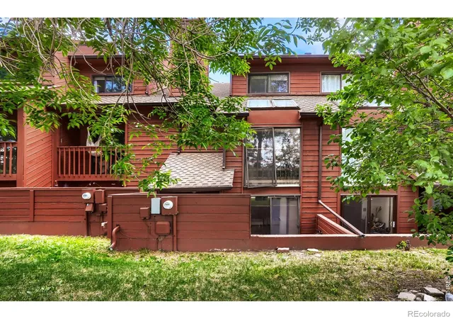Photo 3 of Single family home for sale at 3131 Bell Dr, Boulder, CO 80301 | MLS# IR1059106 | Listing updated on 2026-07-23