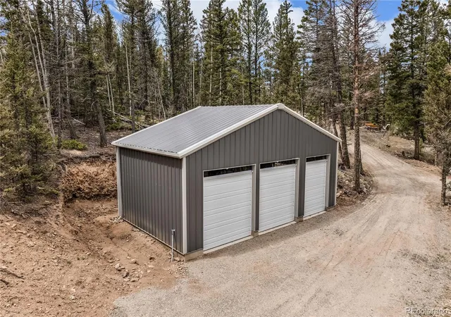 Photo 3 of Single family home for sale at 999 Bowstring, Jefferson, CO 80432 | MLS# 7484543 | Listing updated on 2026-09-19