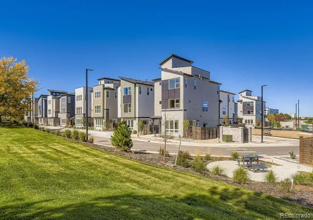 5th image of 10922 E Hinsdale Cir, Englewood, CO 80112 | MLS# 2732324