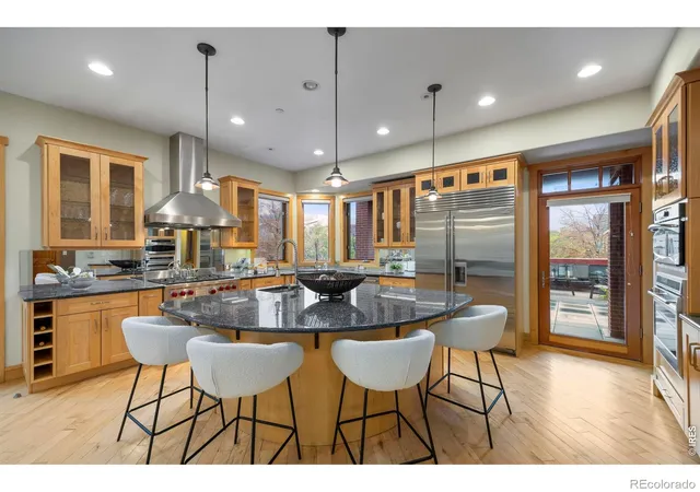 Photo 3 of Condo for sale at 2034 Pearl St #200, Boulder, CO 80302 | MLS# IR1059149 | Listing updated on 2026-10-06