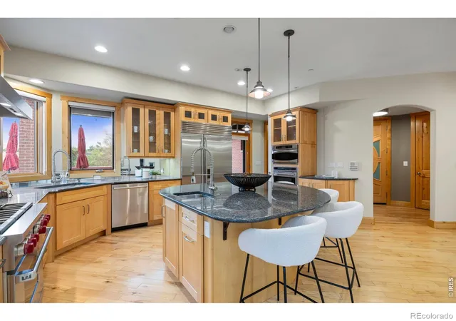 Photo 4 of Condo for sale at 2034 Pearl St #200, Boulder, CO 80302 | MLS# IR1059149 | Listing updated on 2026-10-06