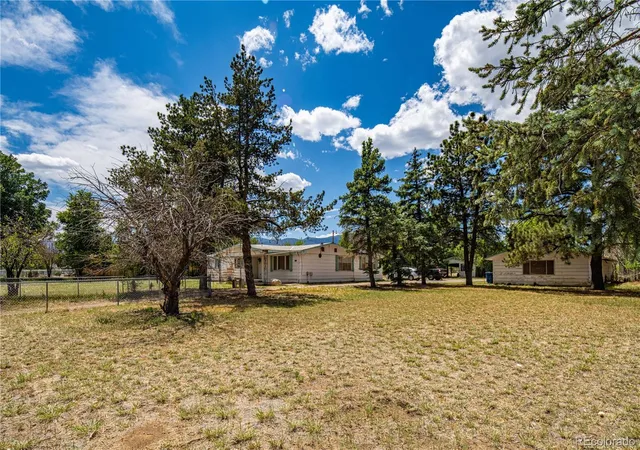 Photo 4 of Single family home for sale at 1535 Chestnut St, Canon City, CO 81212 | MLS# 5151014 | Listing updated on 2026-09-03