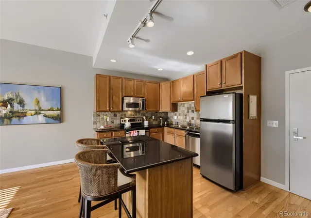 Homes for sale in Denver, CO | 1950 N Logan St #807, Denver, CO 80203 | MLS# 7916289
