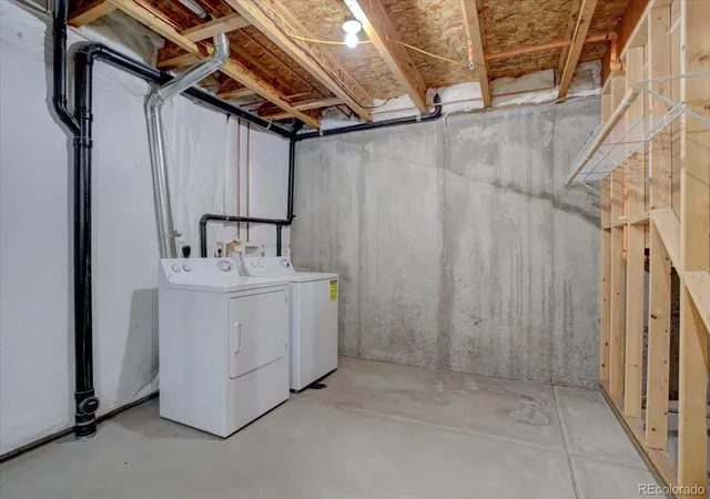 2nd image of 5733 S Addison Ct, Aurora, CO 80016
