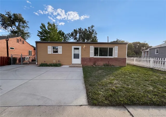 Photo 1 of Single family home for sale at 433 Sunnyside Ln, Longmont, CO 80504 | MLS# 5629669 | Listing updated on 2026-09-17