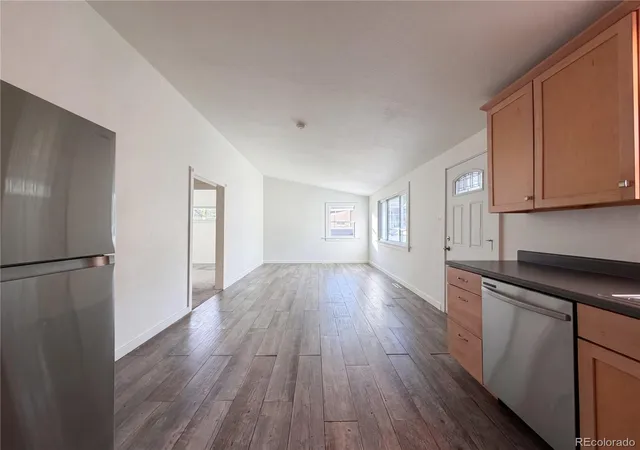 Photo 3 of Single family home for sale at 433 Sunnyside Ln, Longmont, CO 80504 | MLS# 5629669 | Listing updated on 2026-09-17