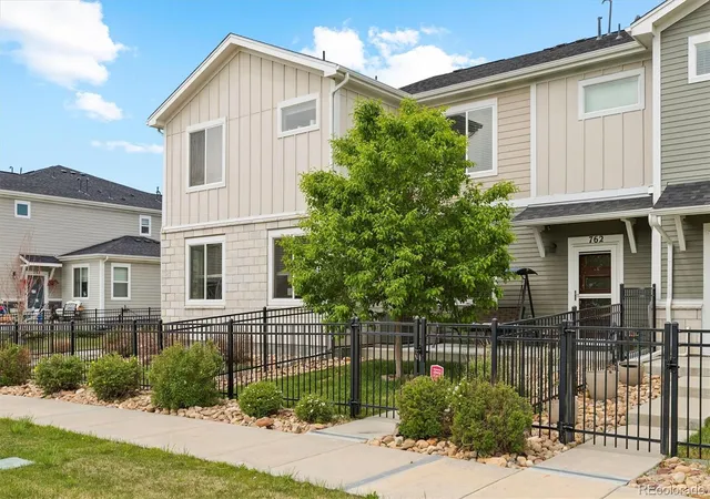 Homes for sale in Longmont, CO | 762 Stonebridge Dr, Longmont, CO 80503 | MLS# 7982267