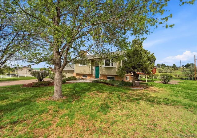 Photo 3 of Single family home for sale at 6966 S Gibraltar St, Centennial, CO 80016 | MLS# 2096372 | Listing updated on 2026-10-01