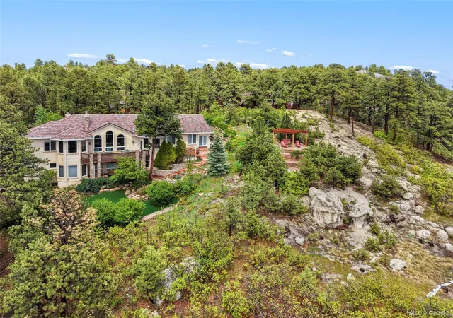 Photo 2 of Sale Pending at 525 Silhouette Way, Monument, CO 80132 | MLS# 1581748 | Listing updated on 2026-08-17
