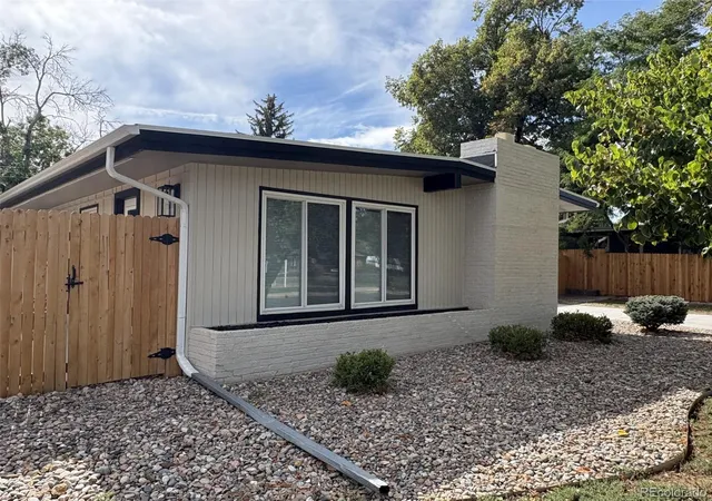 Photo 2 of Single family home for sale at 5944 S Fairfield St, Littleton, CO 80120 | MLS# 5738493 | Listing updated on 2026-09-28