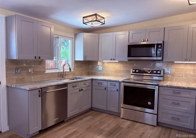 Photo 3 of Single family home for sale at 5944 S Fairfield St, Littleton, CO 80120 | MLS# 5738493 | Listing updated on 2026-09-28