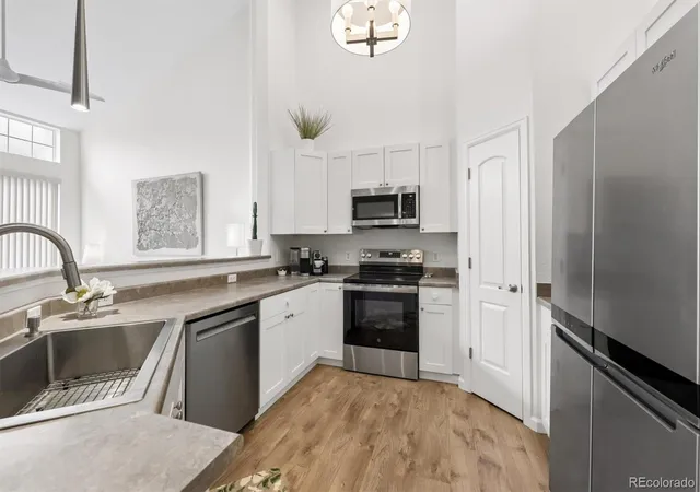 3rd image of 8645 Gold Peak Pl #E, Highlands Ranch, CO 80130 | MLS# 5275039