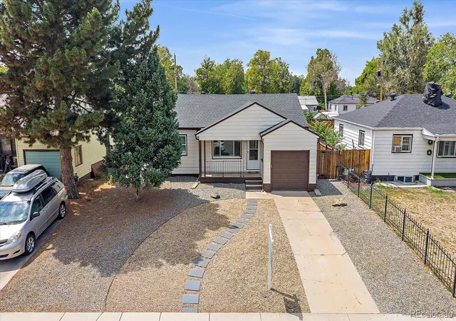 2nd image of 2357 Nome St, Aurora, CO 80010 | MLS# 4069934