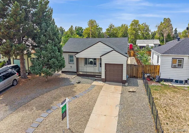 4th image of 2357 Nome St, Aurora, CO 80010 | MLS# 4069934