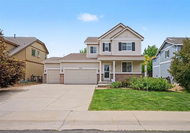Homes for sale in Centennial, CO | 21220 E Bellewood Dr, Centennial, CO 80015 | MLS# 5553833