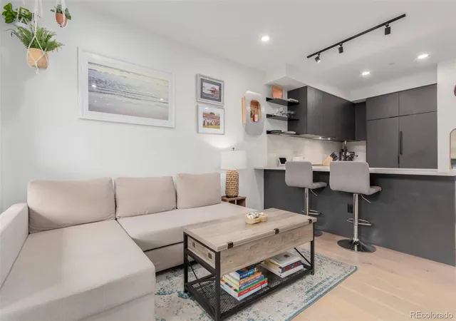 2nd image of 1601 Park Ave #303, Denver, CO 80218 | MLS# 9446850