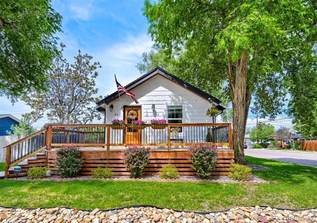 Photo 4 of Single family home for sale at 801 S Krameria St, Denver, CO 80224 | MLS# 8133121 | Listing updated on 2026-08-22