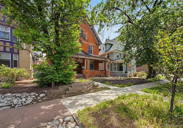 Listing Photo 4 - Condo for sale in building located at 1136 Logan St, Denver, CO 80203 - Unit #8