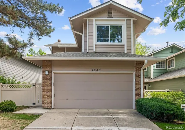 Homes for sale in Centennial, CO | 2049 E Phillips Ln, Centennial, CO 80122 | MLS# 3634844