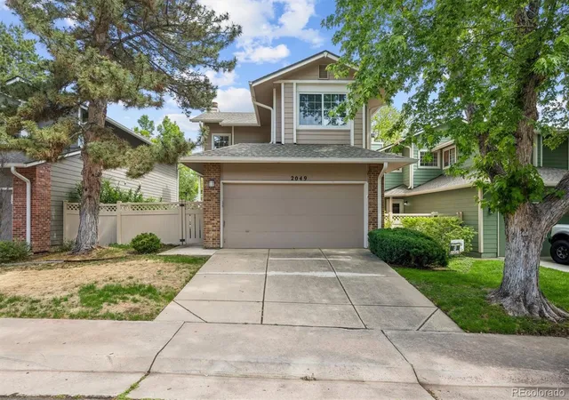 Homes for sale in Centennial, CO | 2049 E Phillips Ln, Centennial, CO 80122 | MLS# 3634844