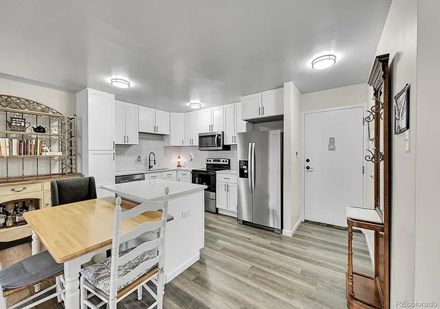 2nd image of 645 S Alton Wy #4C, Denver, CO 80247 | MLS# 6014931
