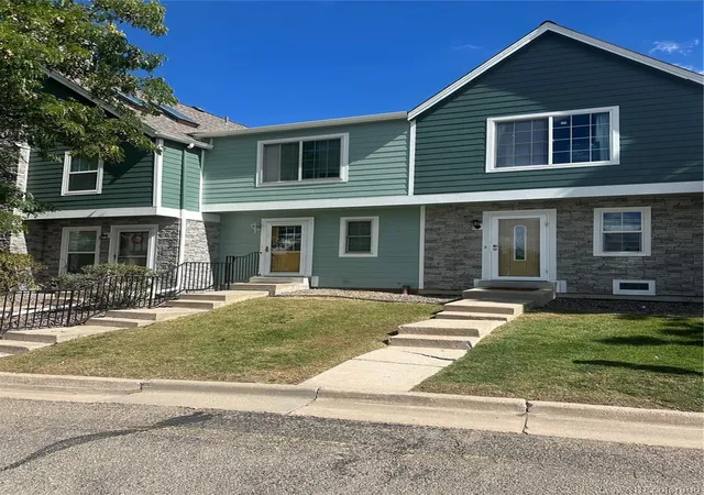 Townhouse for sale at 8198 S Columbine Ct, Centennial, CO 80122 | MLS# 8185413