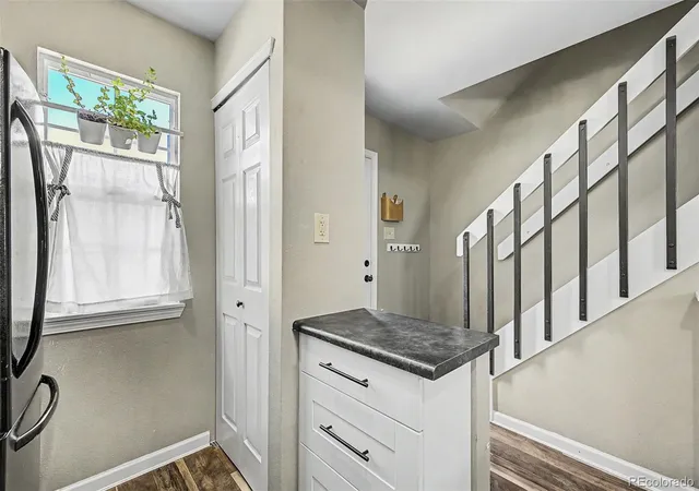 Photo 5 of Townhouse for sale at 8198 S Columbine Ct, Centennial, CO 80122 | MLS# 8185413 | Listing updated on 2026-08-28