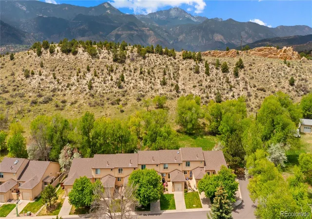 2nd image of 652 Echo Ln, Colorado Springs, CO 80904 | MLS# 5522130