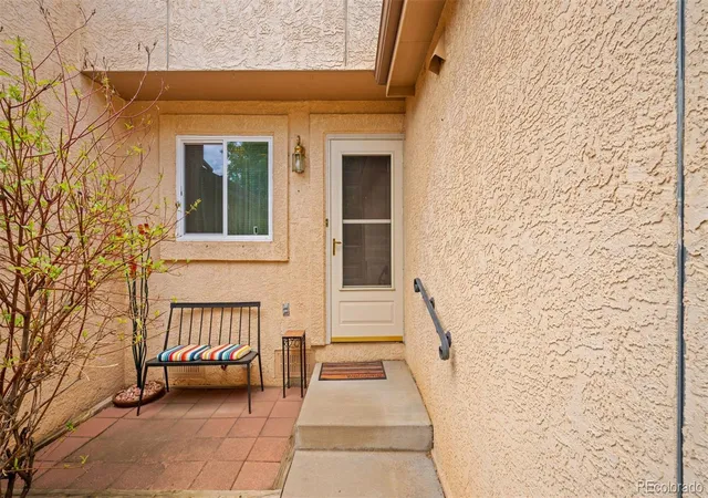 Listing Photo 2 - Condo for sale in building located at 652 Echo Ln, Colorado Springs, CO 80904 - Unit #