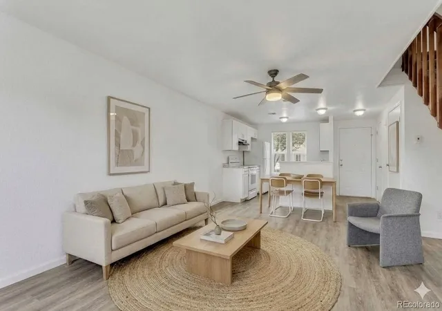 2nd image of 1514 S Ouray Cir #B, Aurora, CO 80017 | MLS# 2914231