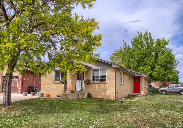 3rd image of 6363 Moore Cir, Arvada, CO 80004 | MLS# 3672181