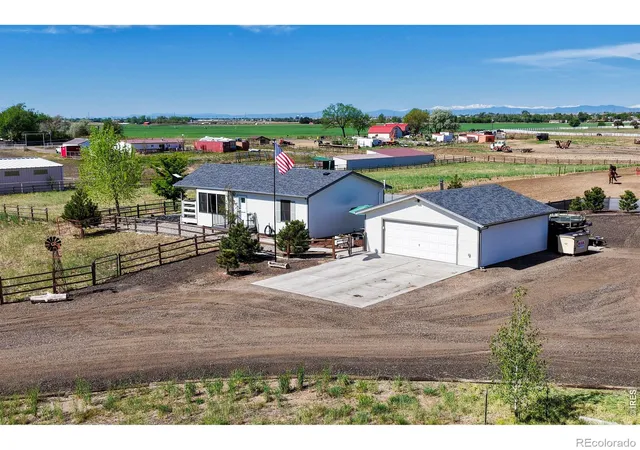 Photo 3 of Single family home for sale at 3101 Vantage Dr, Hudson, CO 80642 | MLS# IR1059520 | Listing updated on 2026-09-23