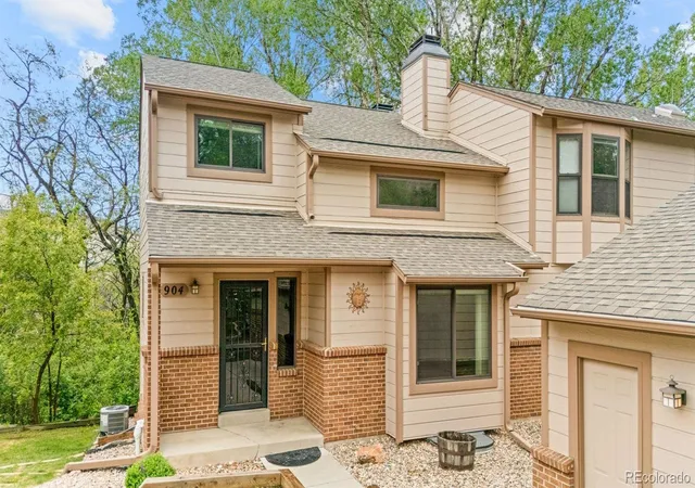 Listing Photo 2 - Condo for sale in building located at 904 Homestake Dr, Golden, CO 80401