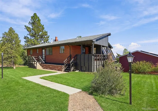 Single family home for sale at 832 Fox Hl Ct, Boulder, CO 80303 | MLS# 8772873