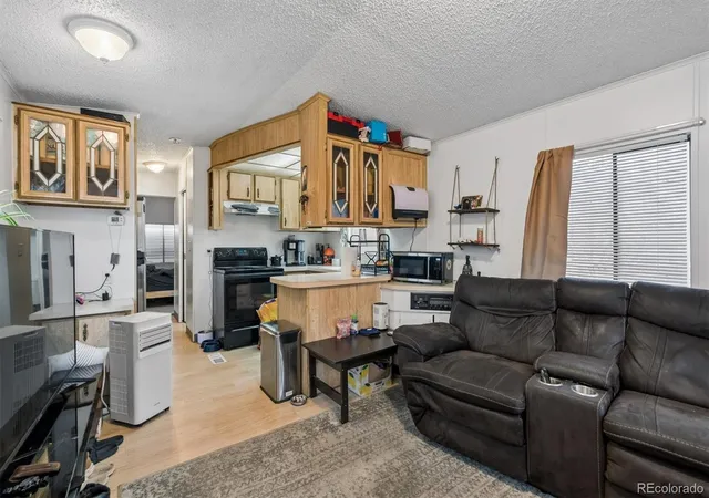 4th image of 5460 Harlan St, Arvada, CO 80002 | MLS# 8044498