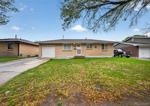1st image of 941 S Ironton St, Aurora, CO 80012 | MLS# 6884705