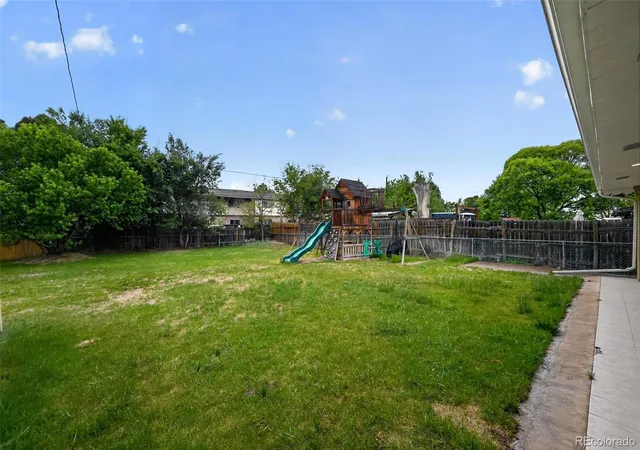 30th image of 941 S Ironton St, Aurora, CO 80012 | MLS# 6884705