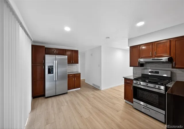 3rd image of 941 S Ironton St, Aurora, CO 80012 | MLS# 6884705