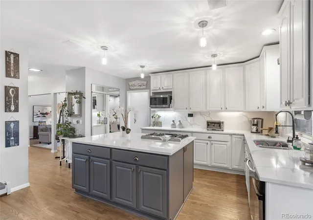Photo 4 of Single family home for sale at 8170 Red Rock Ct, Larkspur, CO 80118 | MLS# 7708670 | Listing updated on 2026-10-07