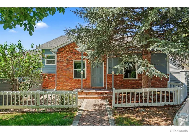 Photo 2 of Single family home for sale at 3134 Spinnaker Dr, Longmont, CO 80503 | MLS# IR1059635 | Listing updated on 2026-09-17
