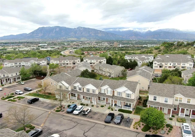 3rd image of 2146 Creekridge Pt, Colorado Springs, CO 80910 | MLS# 4461426