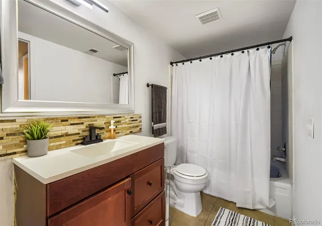 3rd image of 3874 S Fraser St, Aurora, CO 80014